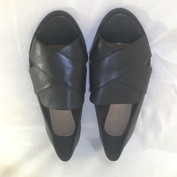 Pure Navy (Saks Fifth Avenue) Peep Toe Criss Cross Strap - Picture 3 of 6